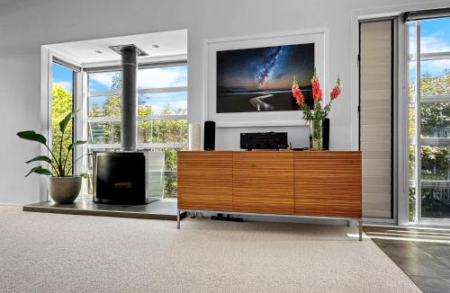 Westmere Villa | Westmere Wonder l Gorgeous 3 Bed Home inc View