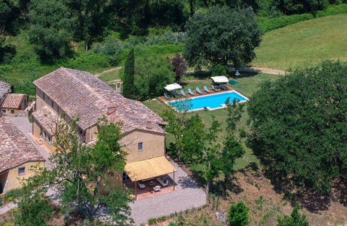 Buonconvento Villa | Wonderful private villa with A/C, WIFI, private pool, TV, patio, panoramic view, close to Montalcino