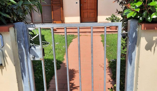 10 Minutes from the highway rent cozy house for quiet vacation. in Vecchiano