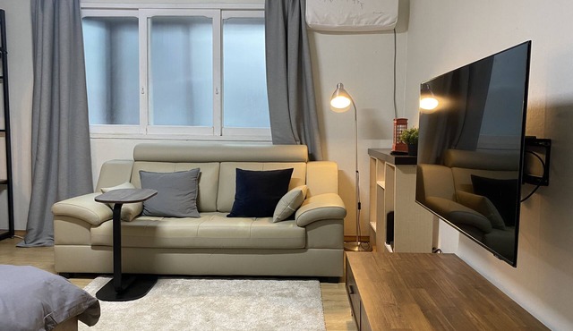 2 Bdr Apt Best Location in Gyeongnidan-gil, Seoul