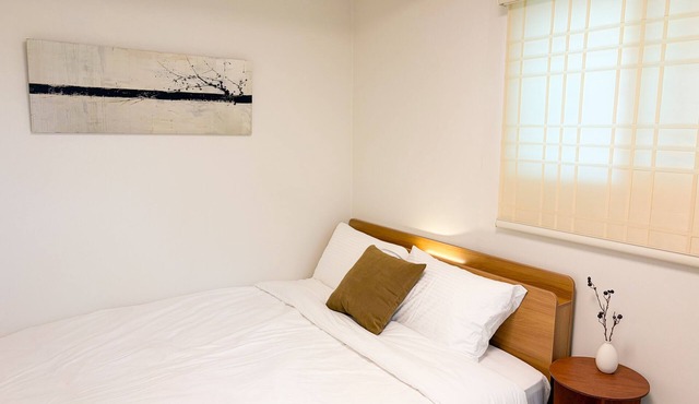 2-Bedroom Private Modern Korean Stay near Bukchon Hanok Village/Anguk Station