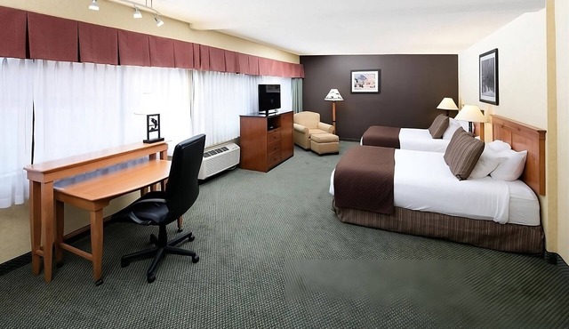 2 Pet-friendly Units with Free Parking, Indoor Pool, Near Kalispell Center Mall!