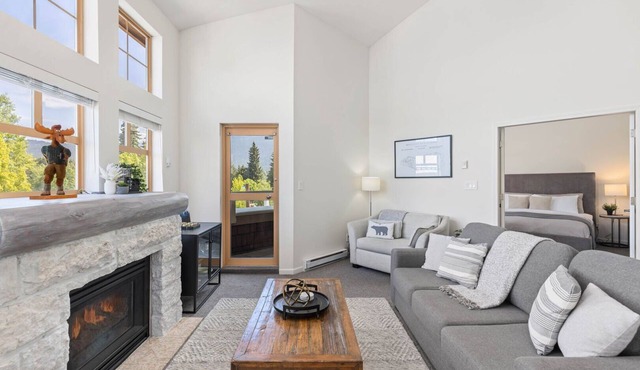 2BR + loft | Tyndall Stone Lodge | Village Location w/Olympic Plaza View | Fireplace | Hot Tub in Whistler