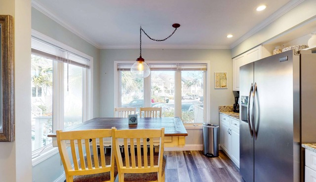 30-Day Marshfront Rental Condo w/Amazing Views, 2 Porches, Laundry & Shared Pool in Charleston