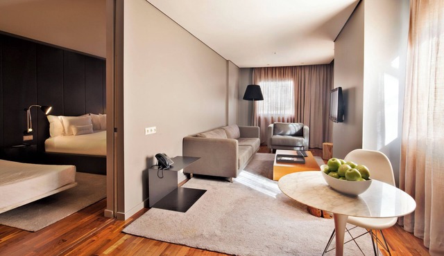 4 Pet-friendly Units at Altis Prime, Kitchens, Central Location, Onsite Jacuzzi