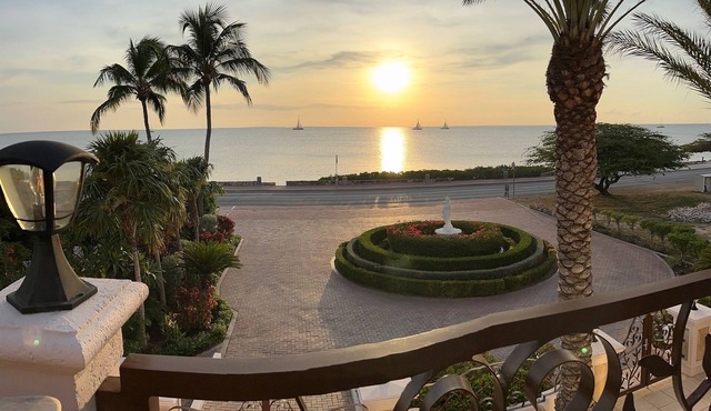 5-Star Oceanfront Villa near The Ritz Pool & Stunning Views
