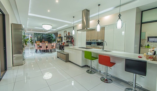 6 Bedroom House in Umhlanga