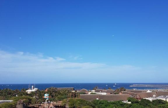 71 The Spinnaker 3 bed Waterfront Apartment