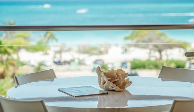 AMAZING TOP FLOOR OCEAN VIEW CONDO