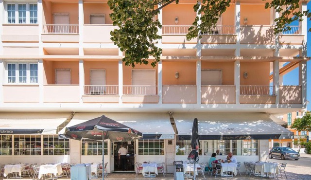 Atlantic Waves Accommodation in Carcavelos