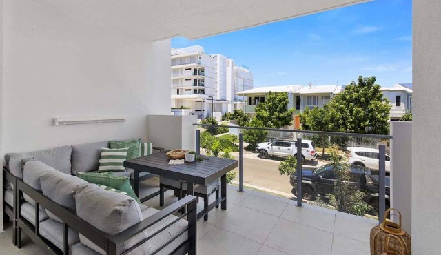 Azzure Beachside Bokarina Escape in Sunshine Coast