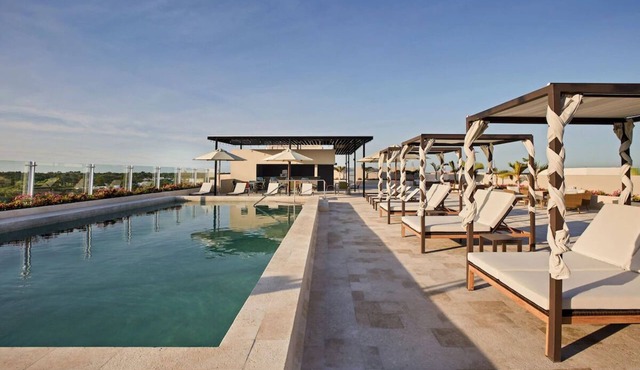Bask in Modern Style Comfort! 4 Spacious Units w/Kitchenette, Free Parking in Playa del Carmen