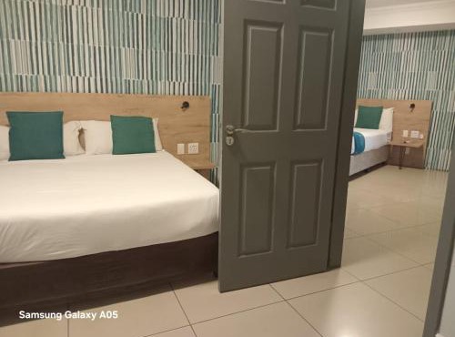 Bayside Self Catering and Hotel 14 Monty Naicker Pinestreet Durban