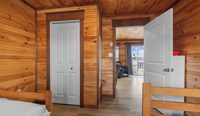 Beautiful 4 Bedroom Waterview Sunset Cottage in Green Gables