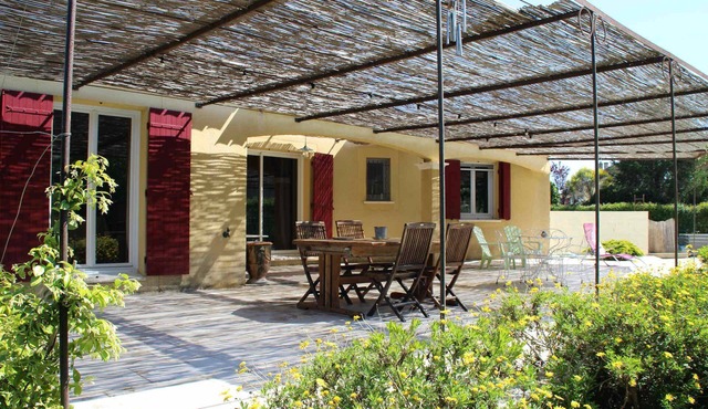 Beautiful holiday rental, pool, Saint Etienne du Grès, Alpilles, Provence - 4 people in SAINT ETIENNE DU GRÈS
