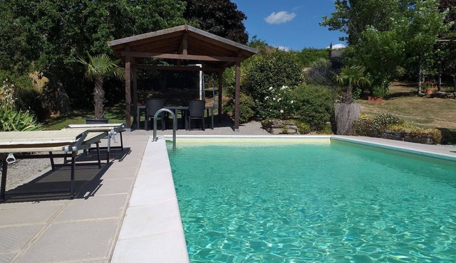 Beautiful private villa for 5 guests with private pool, A/C, WIFI, TV, terrace and pets allowed