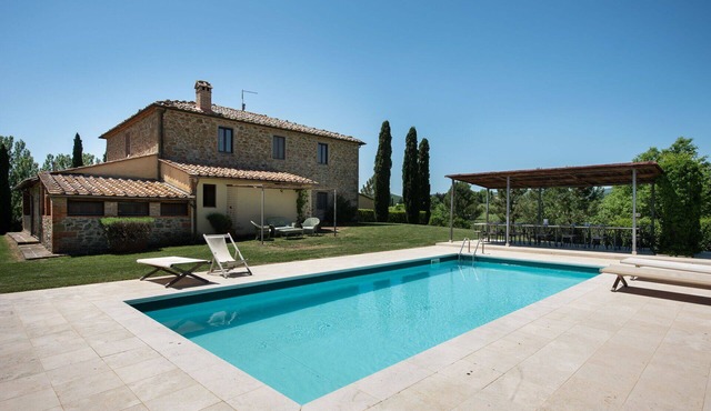 Beautiful private villa for 24 guests with private pool, A/C, WIFI, TV, patio and panoramic view in Montebenichi