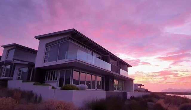 Benguela Cove Estate - The Lagoon House