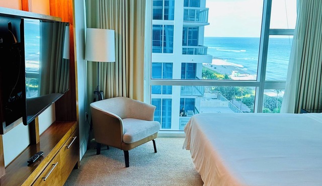 Carillon Luxury 2BR Beach + Spa Access No Resort Fees in Miami Beach