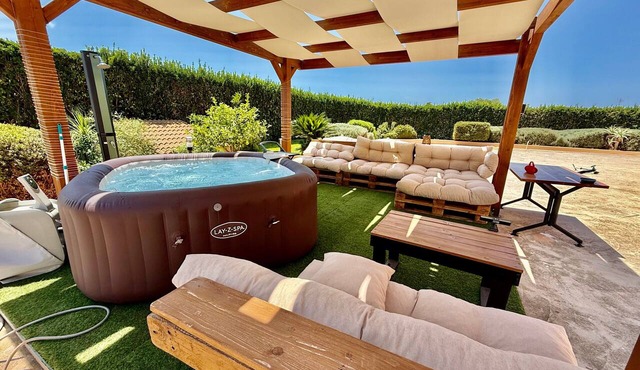 Casa Altoliva Apartment with Shared Garden and Wi-Fi
