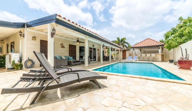 Casa Luna in Eagle Beach