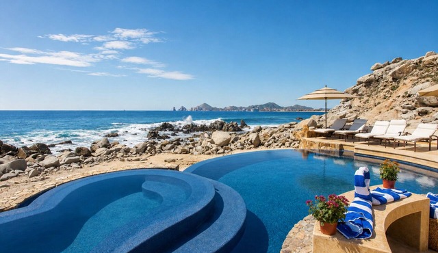 Casa Luna - Exclusive Oceanfront Villa with Unmatched Luxury in Los Cabos