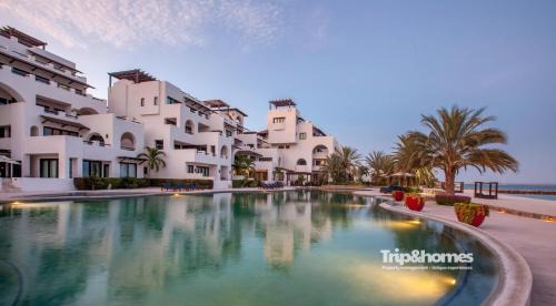 Casa Marvela at Playa de La Paz - 4br Beach front Villa, Access to Beach Club in La Paz