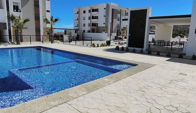 Charming 2-bedroom apartment in Los Cabos with WiFi, AC, Swimming Pool and more.