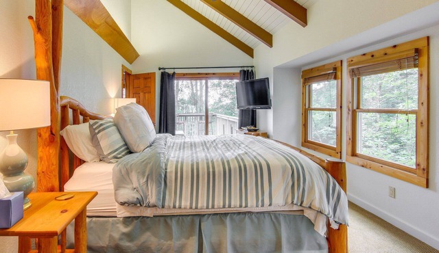 Charming Blue Ridge Mountain Home! in Burnsville