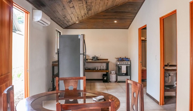 Charming & tropical dog-friendly beach escape with patio - near beaches & trails in Dominical