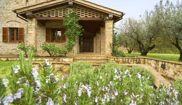 Charming Villa in the Antognolla Estate