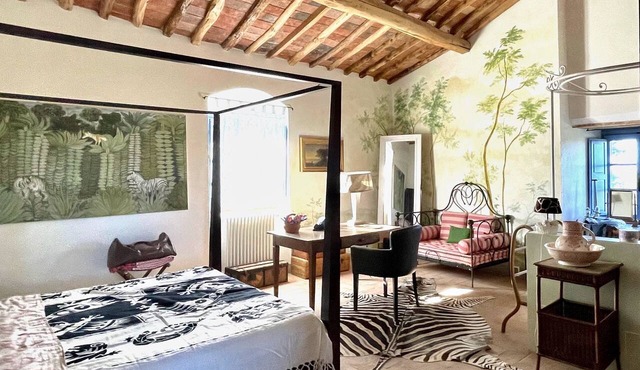 Chianti family villa, 5 bedrooms, infinity pool, A/C, BBQ, 360° view