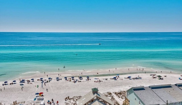 Coastal Pet Friendly Stay | Near Downtown & Parks