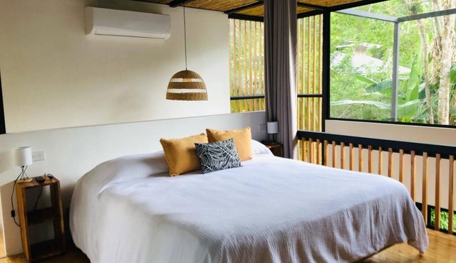 Comfortable, Modern Vibe & Well Located in Cocles