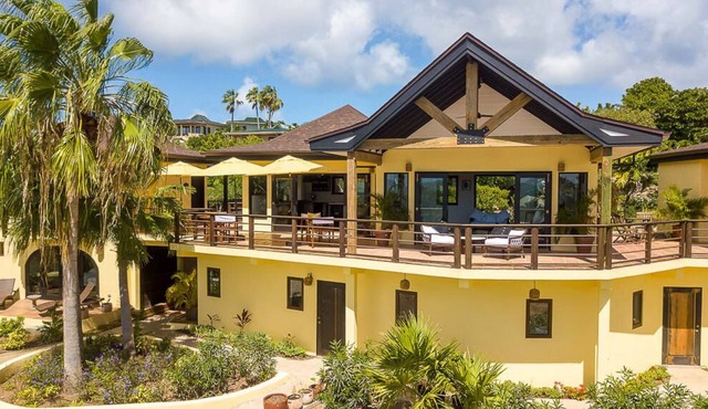 Cornucopia 5BR in Spanish Town by Personal Villas - Luxurious Lovely Haven in Spanish Town