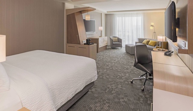 Courtyard by Marriott Burlington in Burlington