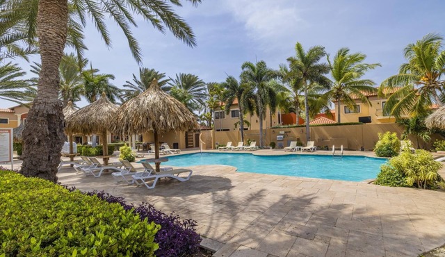 Cozy King 1BR1BA@Gold Coast, Pools, Tennis, Gym