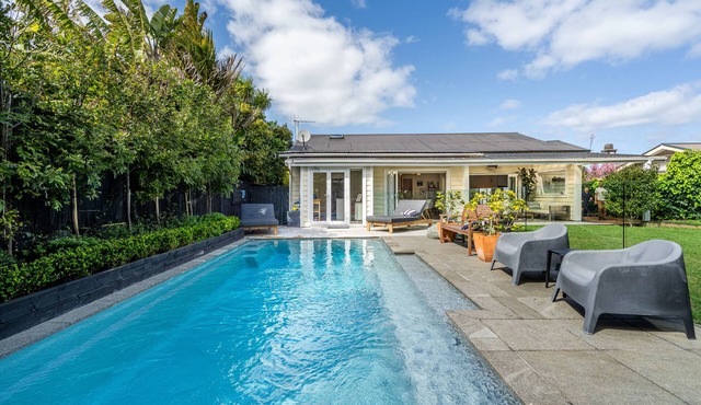Devonport villa with sunny yard and beautiful pool in Devonport