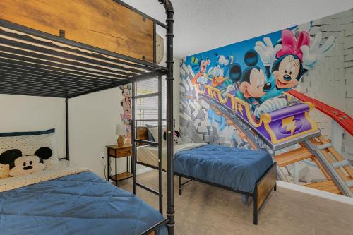 Disney-Themed Villa l Private Pool and Home Theatre