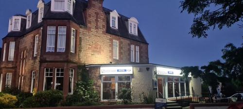 Dunmuir Hotel in Dunbar