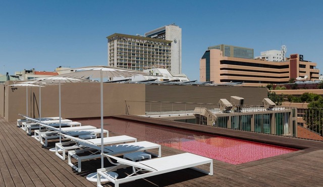 Entertainment Destination l Rooftop Scenery & Pool, Centrally Located