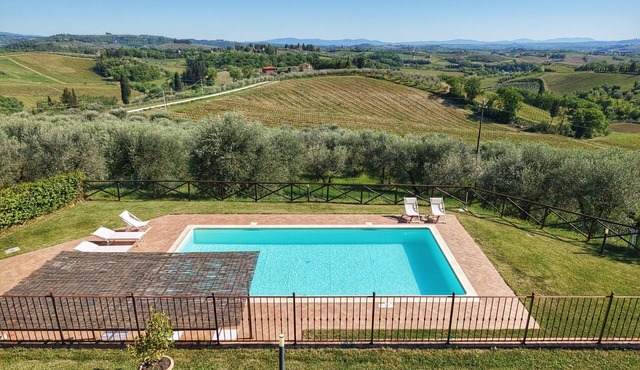 Entire panoramic villa with private pool in the heart of Tuscany! + Wedding