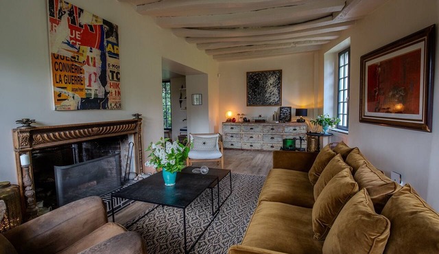 Exceptional property, La Chaumière du Sequoia- Near Versailles in Jouars-Pontchartrain
