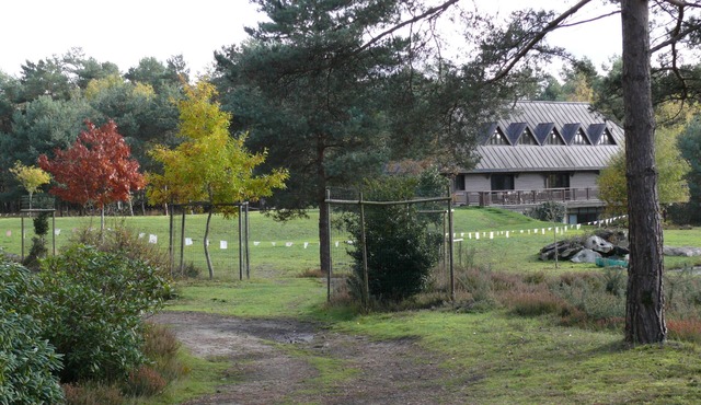 Exceptional family lodge in the heart of nature, 60 kms from Paris. in LA BOISSIÈRE-ÉCOLE