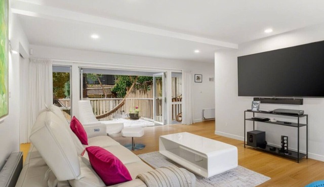 Executive St Heliers Home