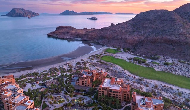 Experience Luxury with Unparalleled Views in Loreto