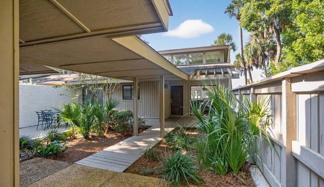 Fairway One 6953- Wonderful 3 BR/3.5 BA Ground Floor Flat with Golf Views