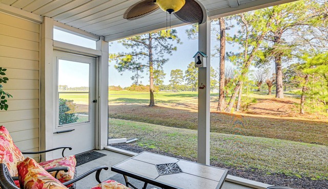 Fairway Views & Pool: Windsor Green Beach Retreat
