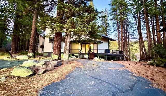 First Fairway Condo · Walk to Golf and Lake · Incline Village