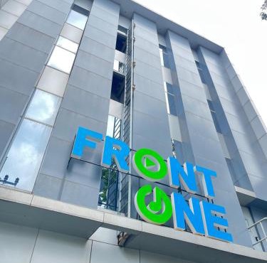Front One Hotel Gresik in Gresik